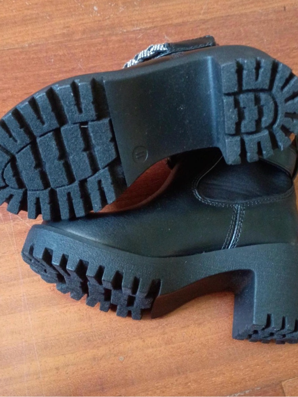 KIDS Marc Fisher Black Chunky Lug Sole Heeled Boots